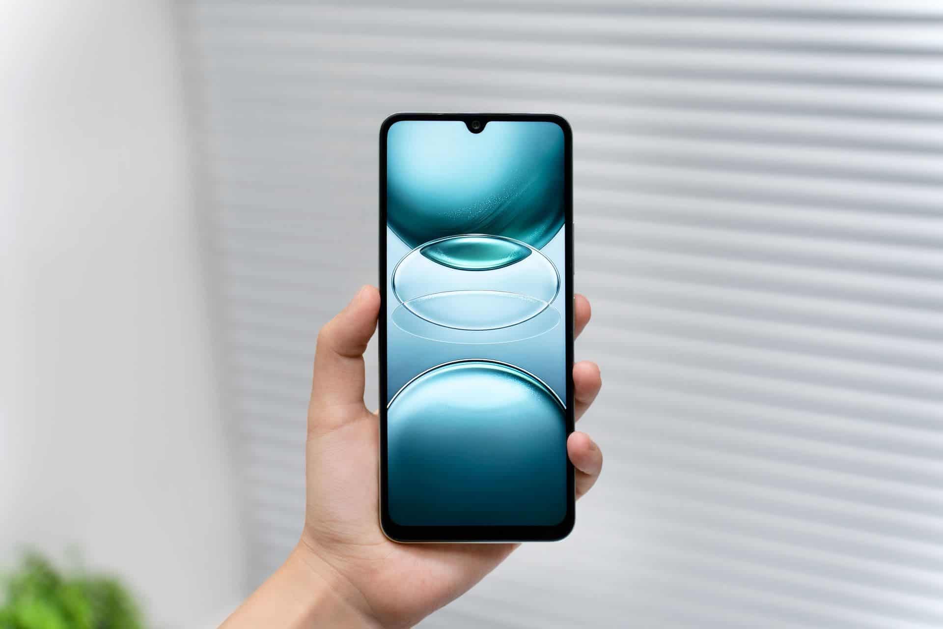 UMIDIGI's Largest Screen Yet: Hands-On with the 6.9-Inch G100