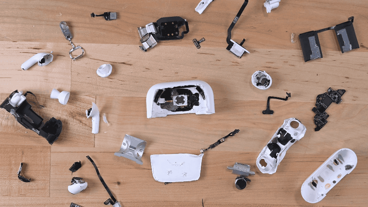 AirPods pro 欠損 AirPods Pro 2 irony - environmentally unfriendly, impossible to fix