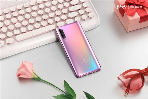 Xiaomi Mi 9 with transparent rear & customized theme released