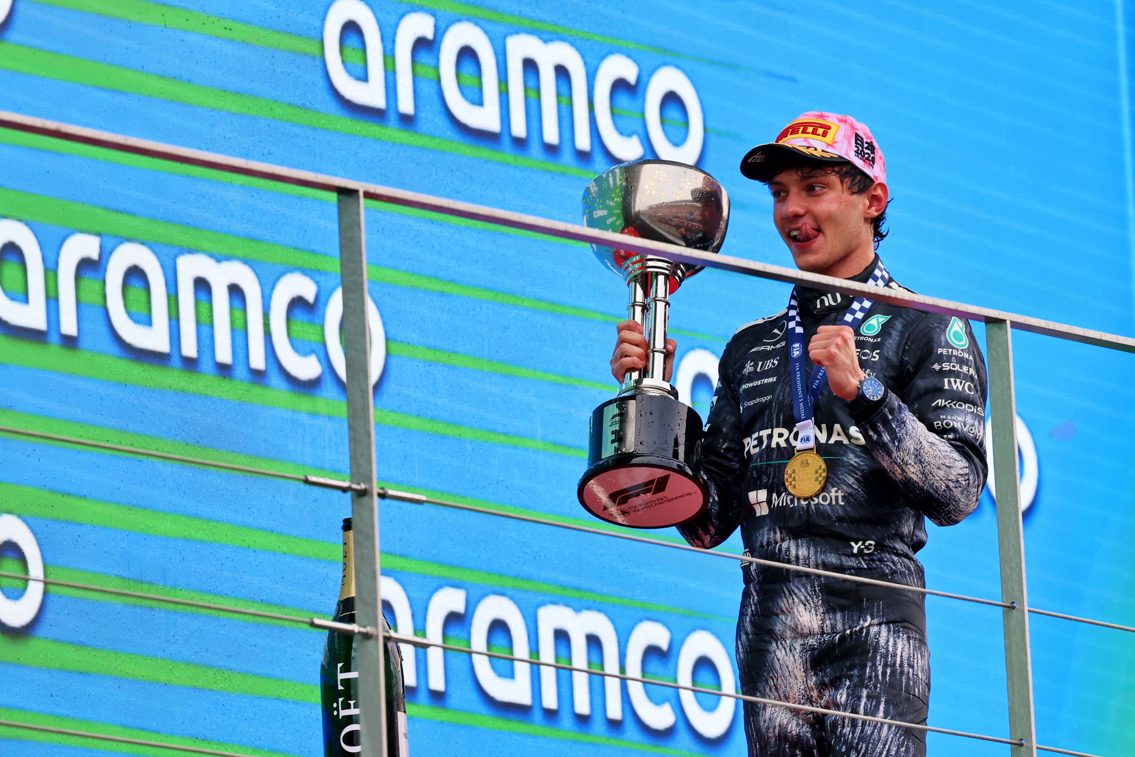 Hamilton pinpoints issue that prevented him from battling rivals