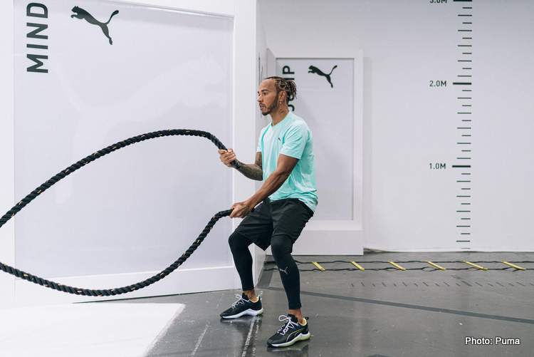 How long do F1 drivers train every day?