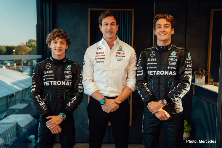 GRANDPRIX247 | Wolff: Priority to continue with Russell and Antonelli