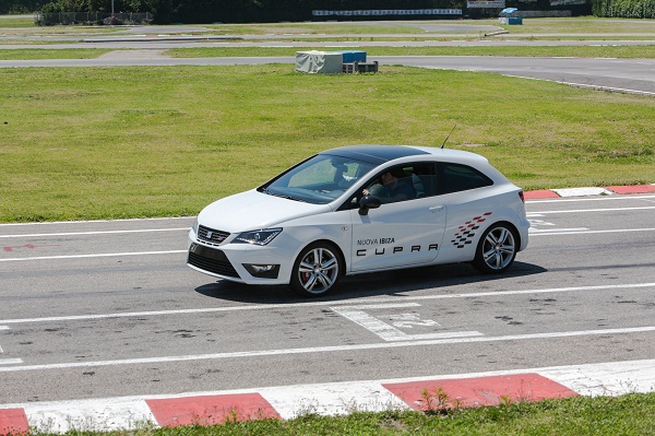 seat-ibiza-cupra-prova-su-strada-600xpro