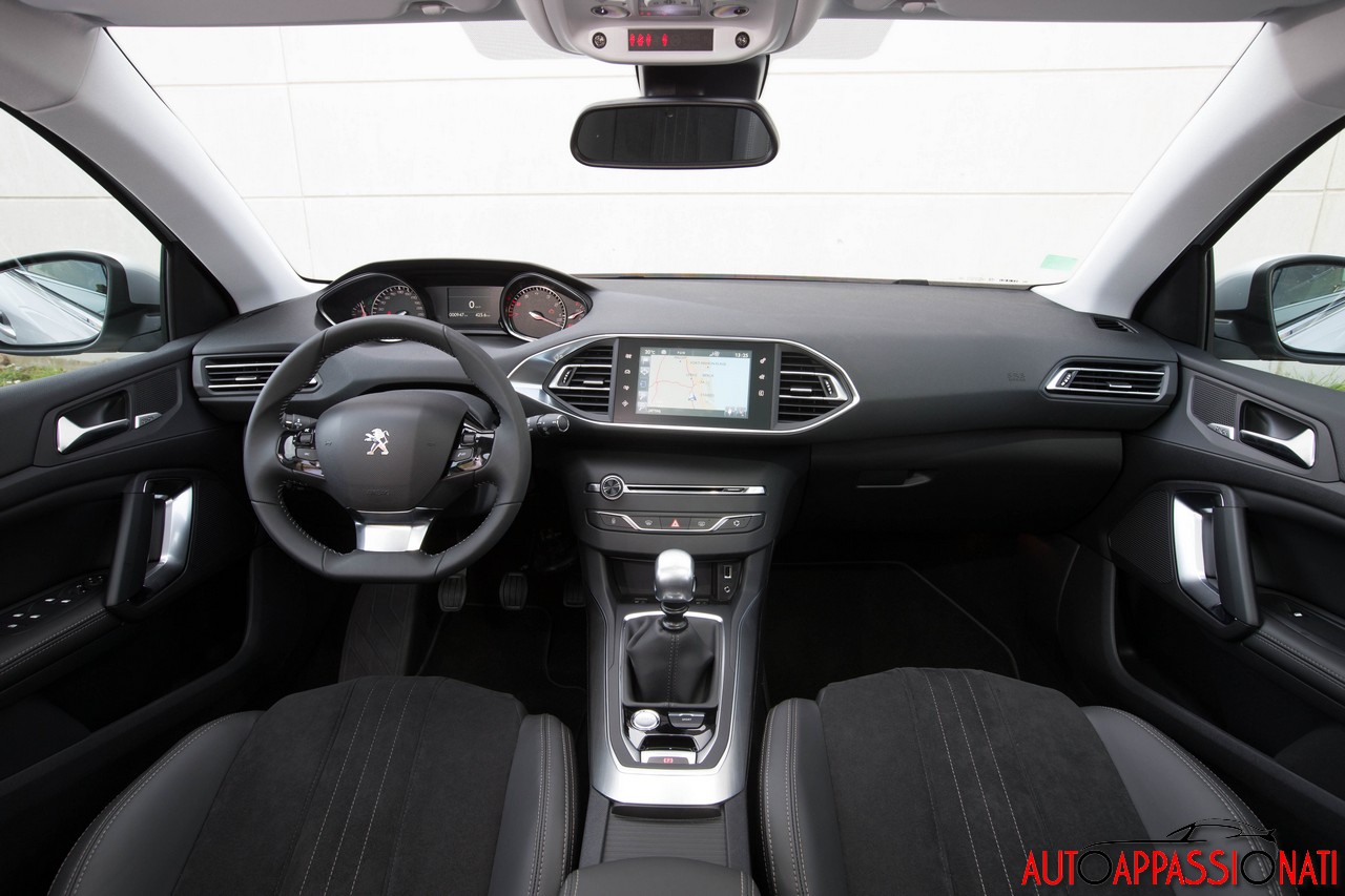 Peugeot 308 Station Wagon interni