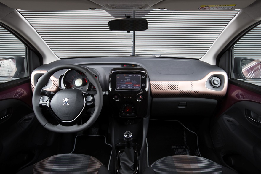 Interni Peugeot 108