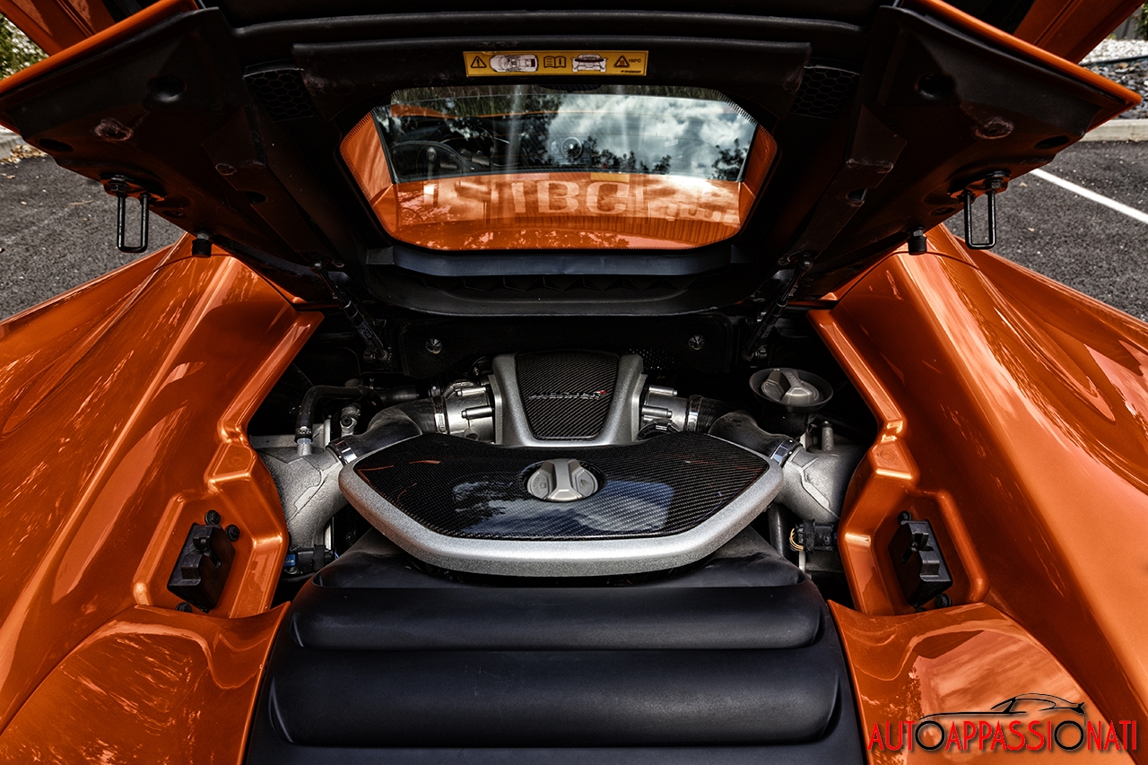 McLaren 650S Engine