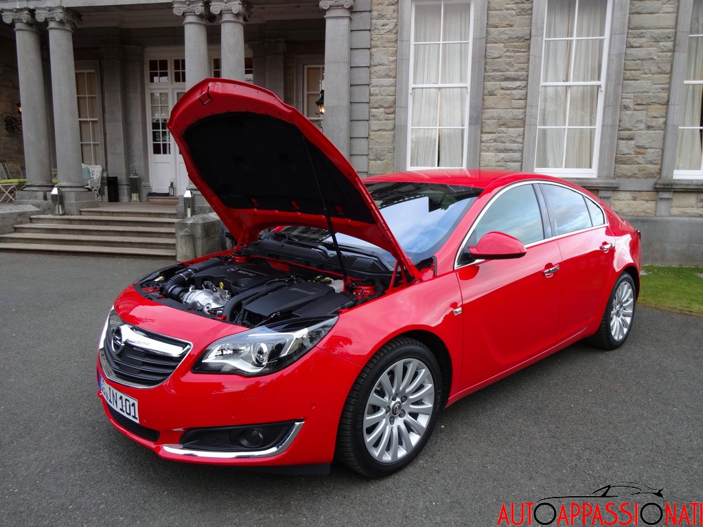 Nuova Opel Insigna 2.0 CDTI