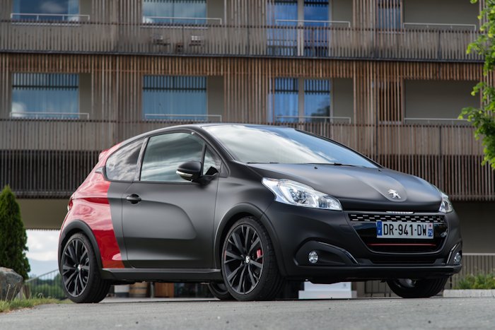 208 GTi by Peugeot Sport