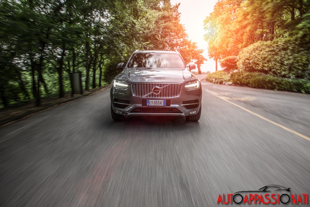 New Volvo XC90 Volvo xc90 in action