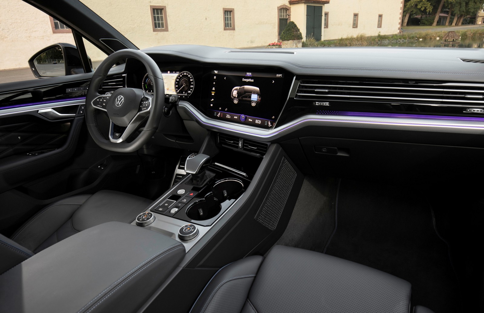 VW Touareg R interni