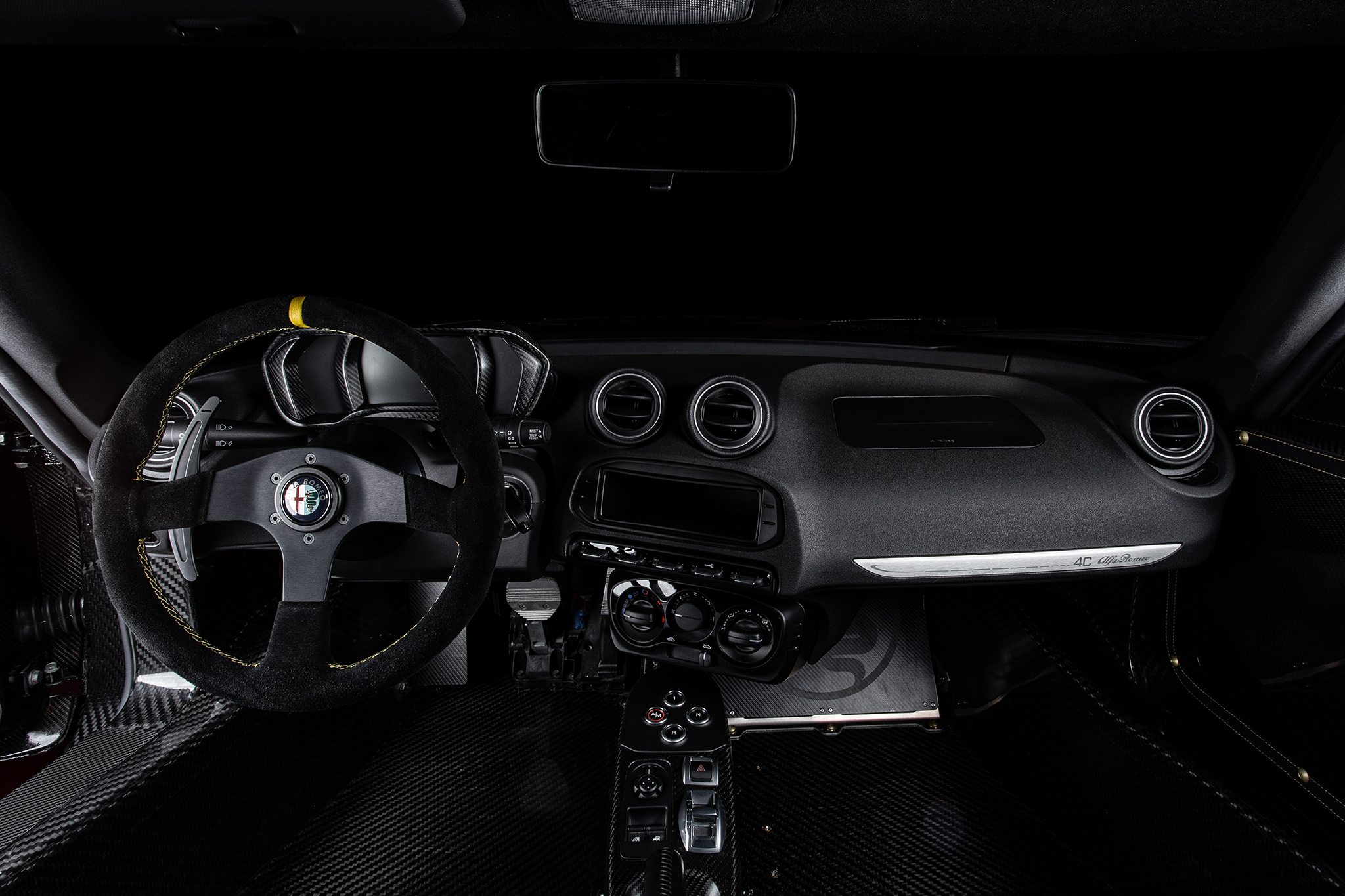 Alfa Romeo 4C GTA mai nata interni